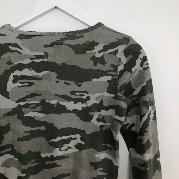 Anthropologie Camo Cropped Tee Long Sleeve Top XS - Picture 4 of 11